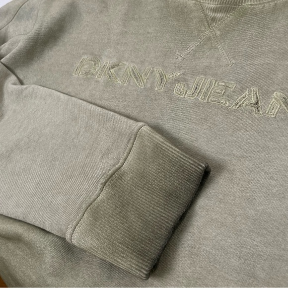 DKNY Cropped Ombré Distressed Raw Hem Pullover Sweatshirt Top Army Green NWT M - Picture 6 of 16